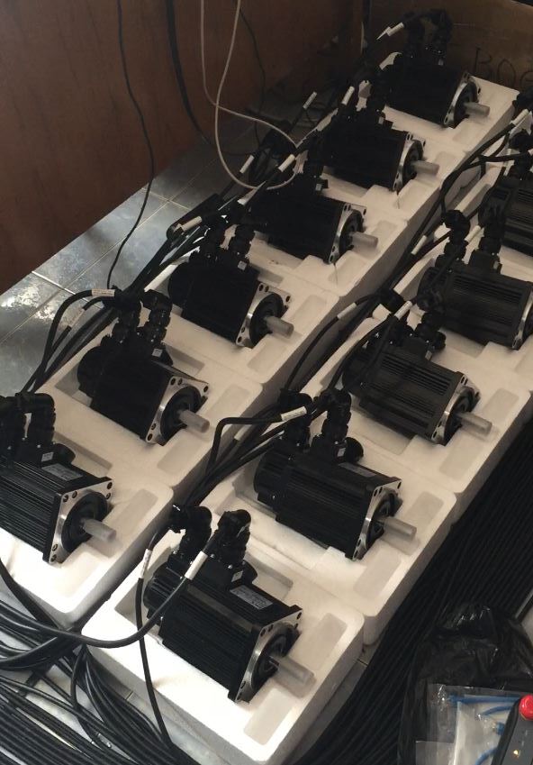 Servos multieje x12 — impresora flexográfica